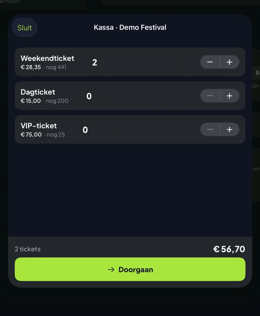 MijnEvent kassa: alle tickettypes met prijs en beschikbaarheid, aantallen kiezen met plus en min